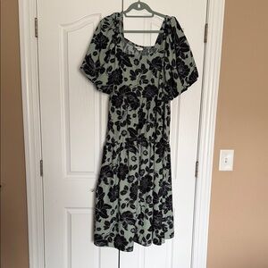 Entro Black and Cream Floral Midi Dress